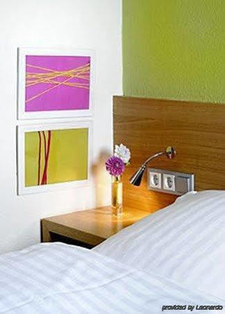 Business & Budget Tessin Hotel